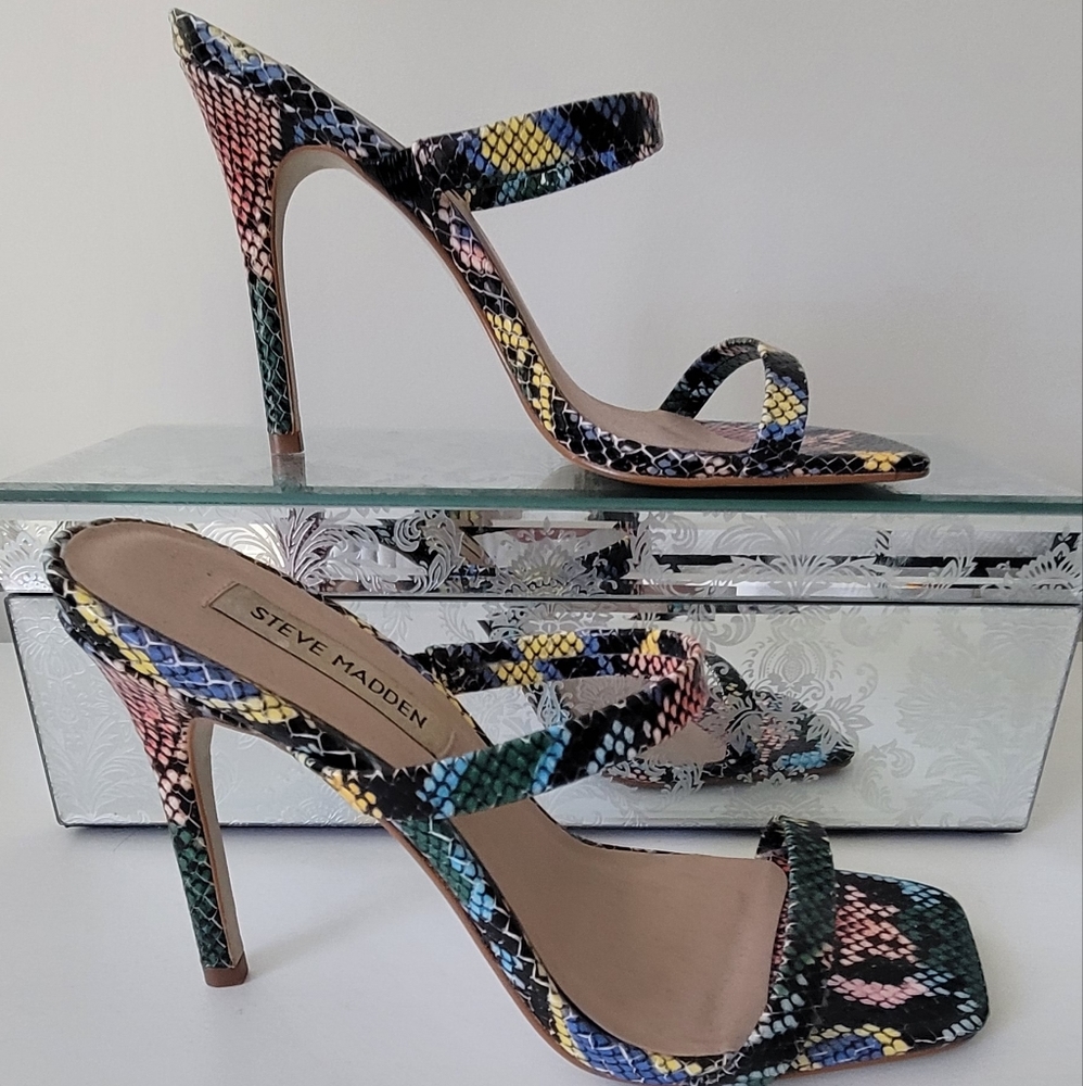 FABULOUS Steve Madden Women's Michelle Heeled Sandal